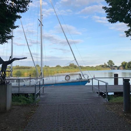 Am Hafen3 Διαμέρισμα Röbel Εξωτερικό φωτογραφία